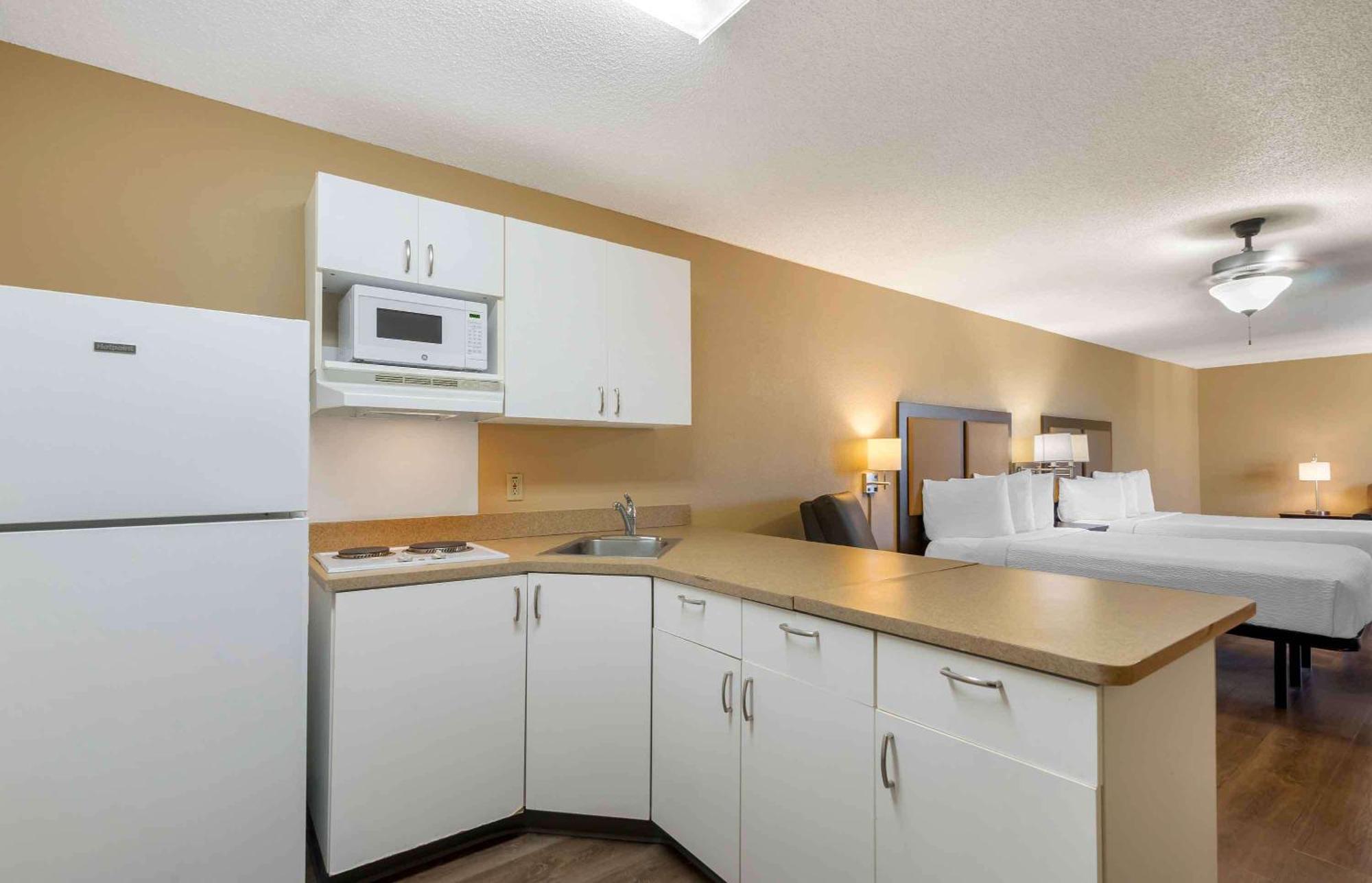 Extended Stay America Suites - St Petersburg - Clearwater - Executive Dr Largo Exterior photo