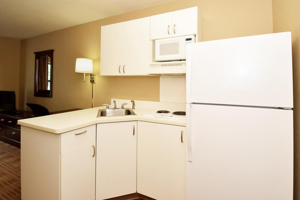 Extended Stay America Suites - St Petersburg - Clearwater - Executive Dr Largo Exterior photo